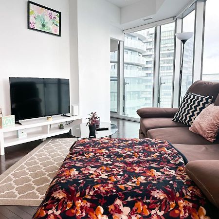 Luxury 2 Bedrooms With Lakeview Cn Tower Entertainment District Rogers Centre Toronto Exterior foto