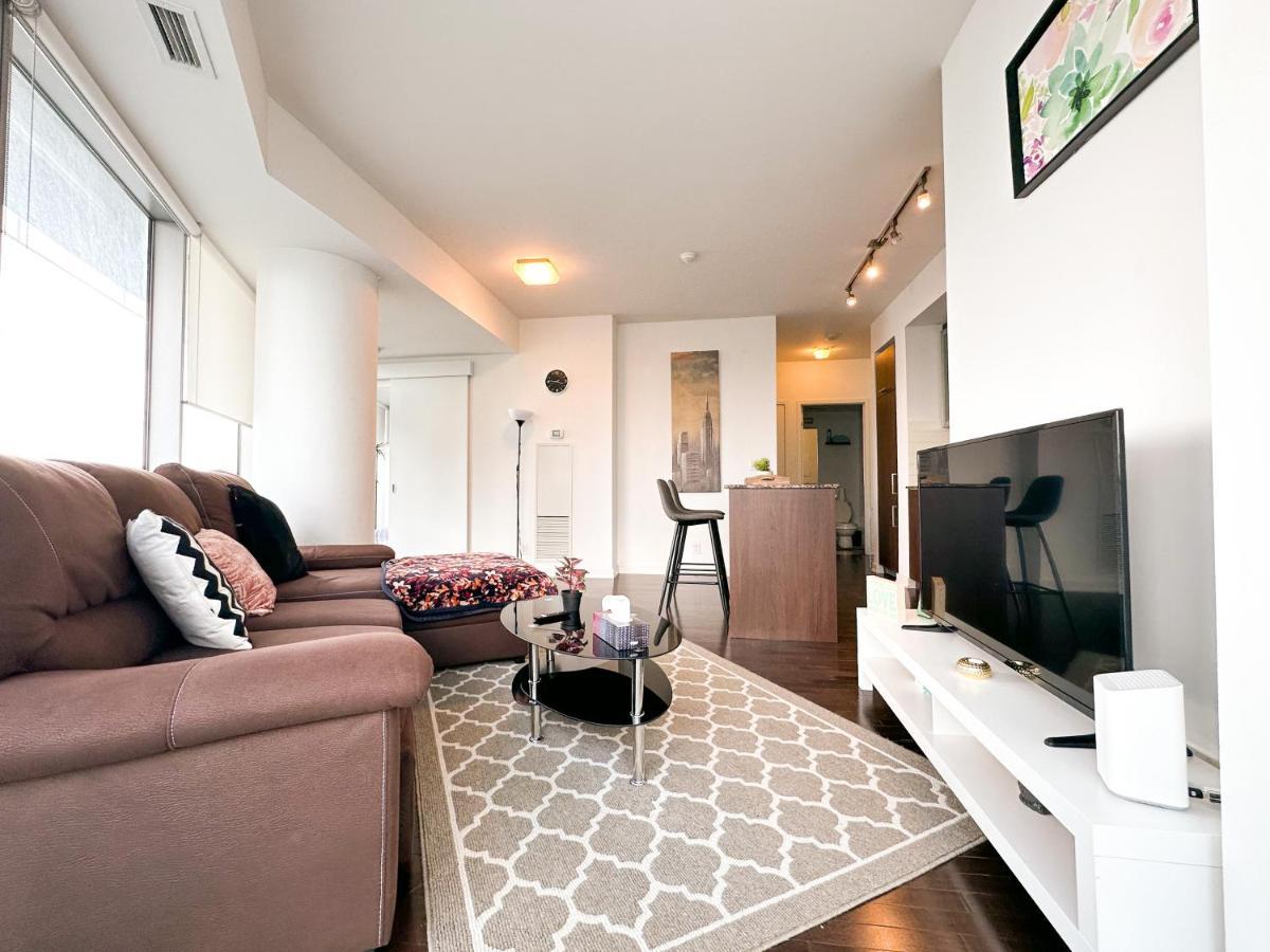 Luxury 2 Bedrooms With Lakeview Cn Tower Entertainment District Rogers Centre Toronto Exterior foto