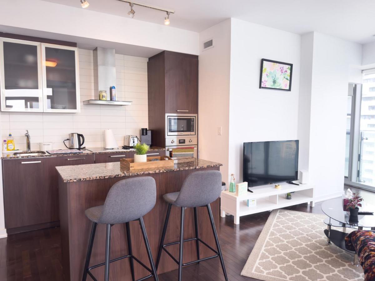 Luxury 2 Bedrooms With Lakeview Cn Tower Entertainment District Rogers Centre Toronto Exterior foto